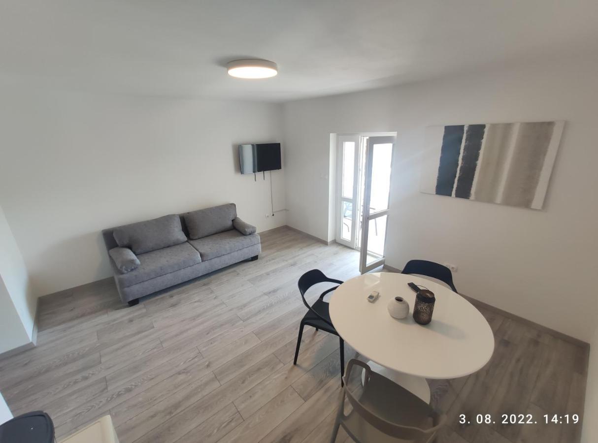 Aqua Apartments Omiš Eksteriør bilde