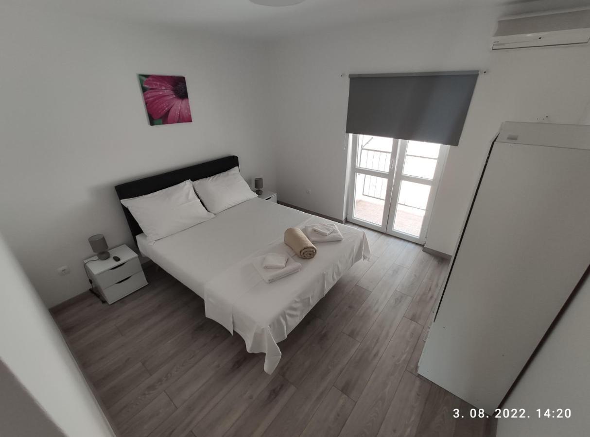 Aqua Apartments Omiš Eksteriør bilde