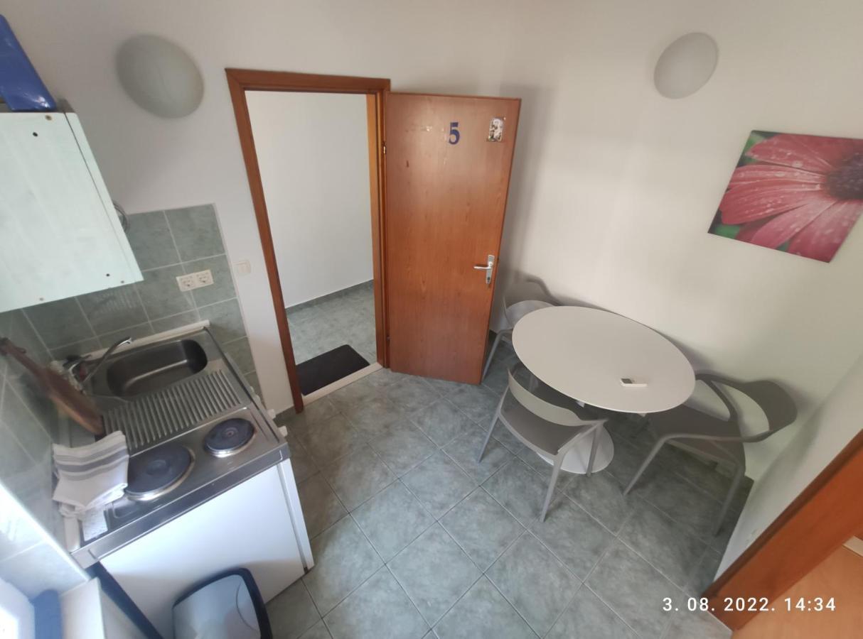 Aqua Apartments Omiš Eksteriør bilde