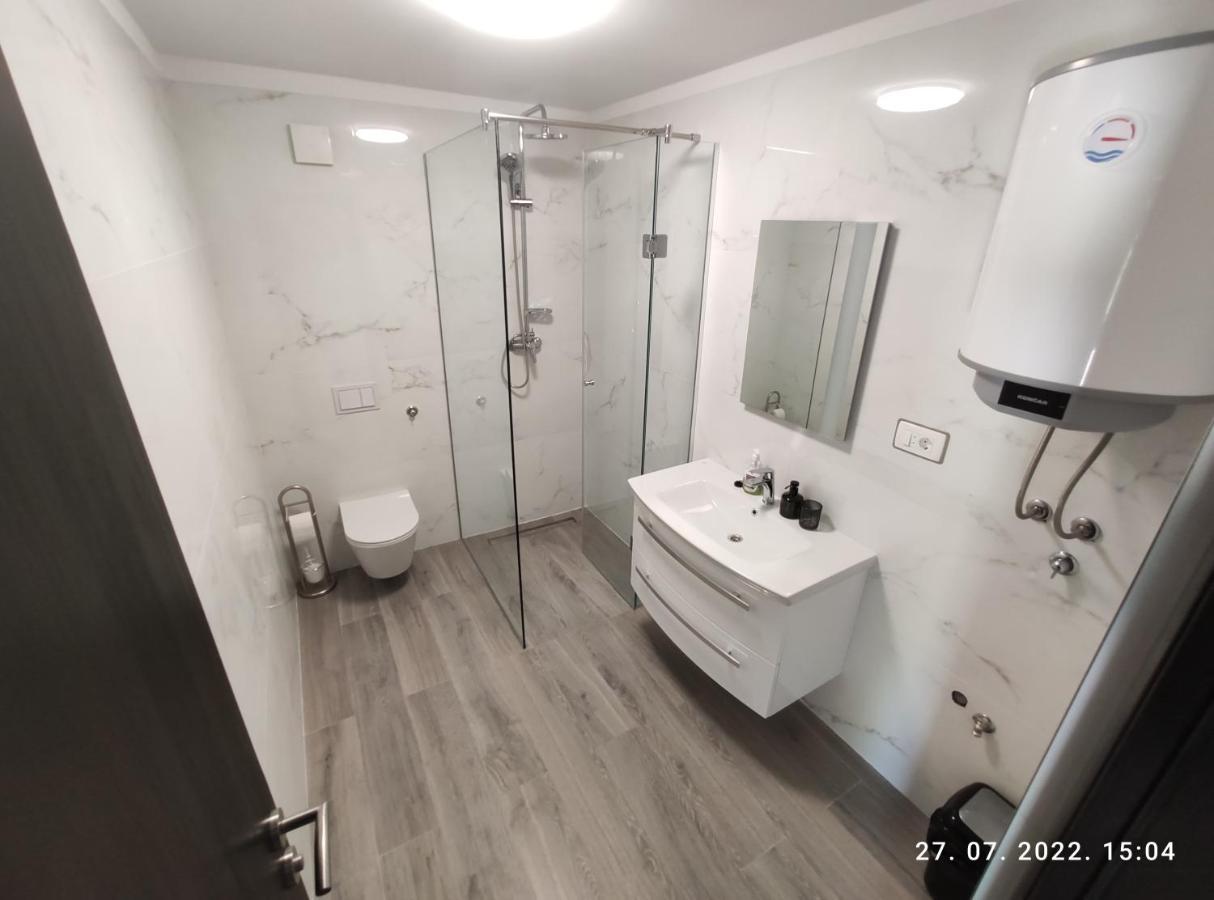 Aqua Apartments Omiš Eksteriør bilde