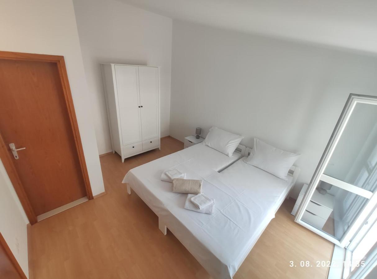 Aqua Apartments Omiš Eksteriør bilde