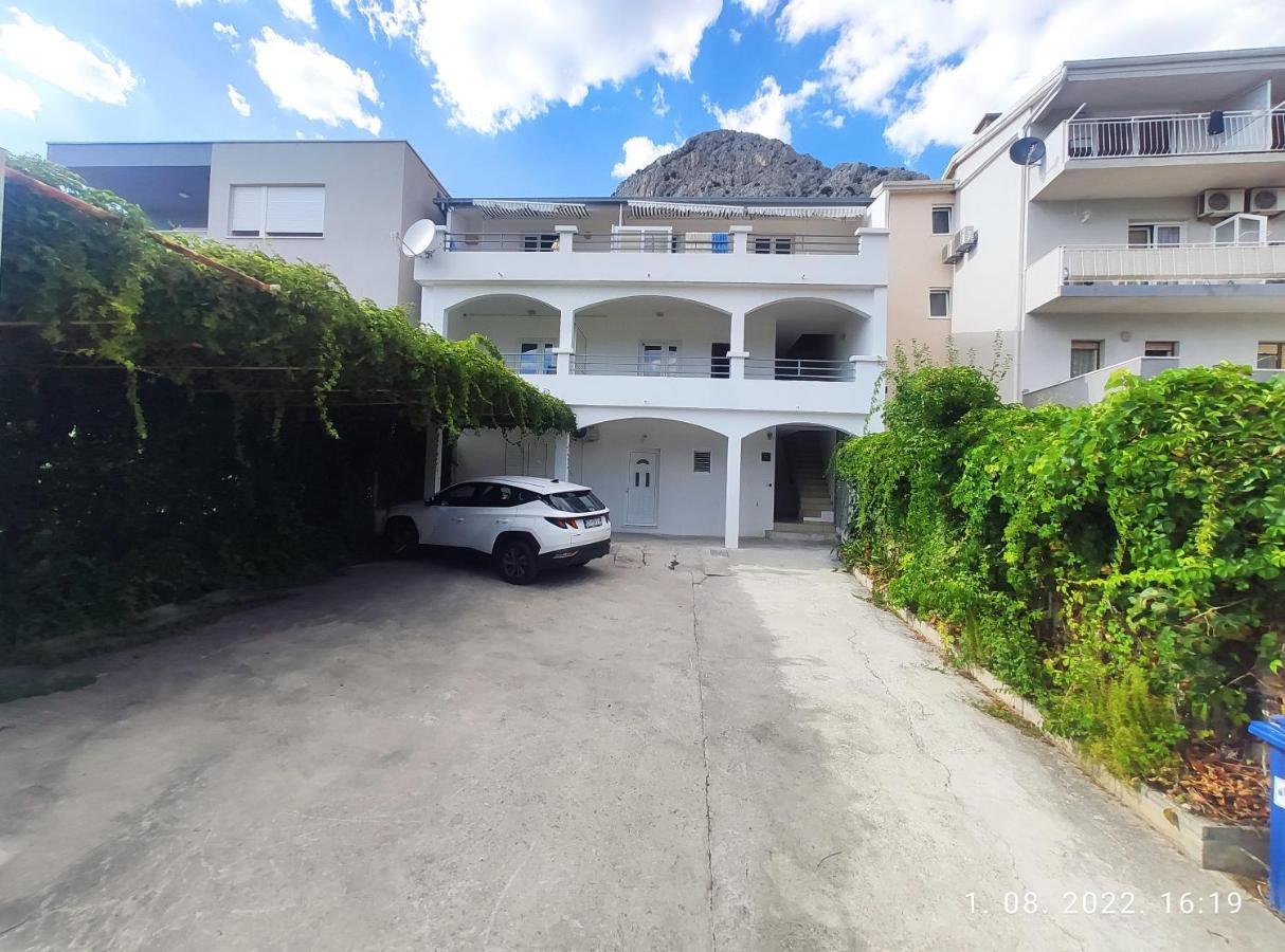 Aqua Apartments Omiš Eksteriør bilde
