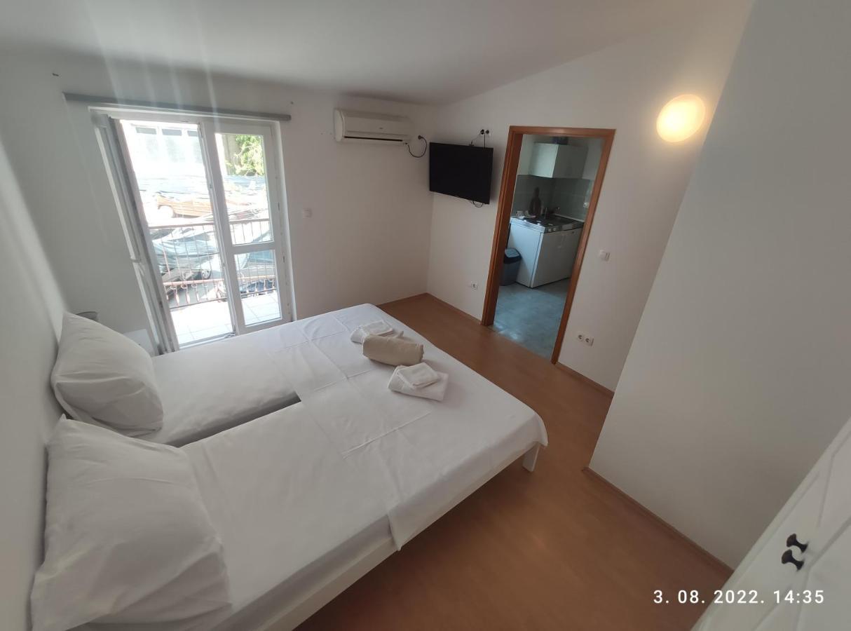 Aqua Apartments Omiš Eksteriør bilde