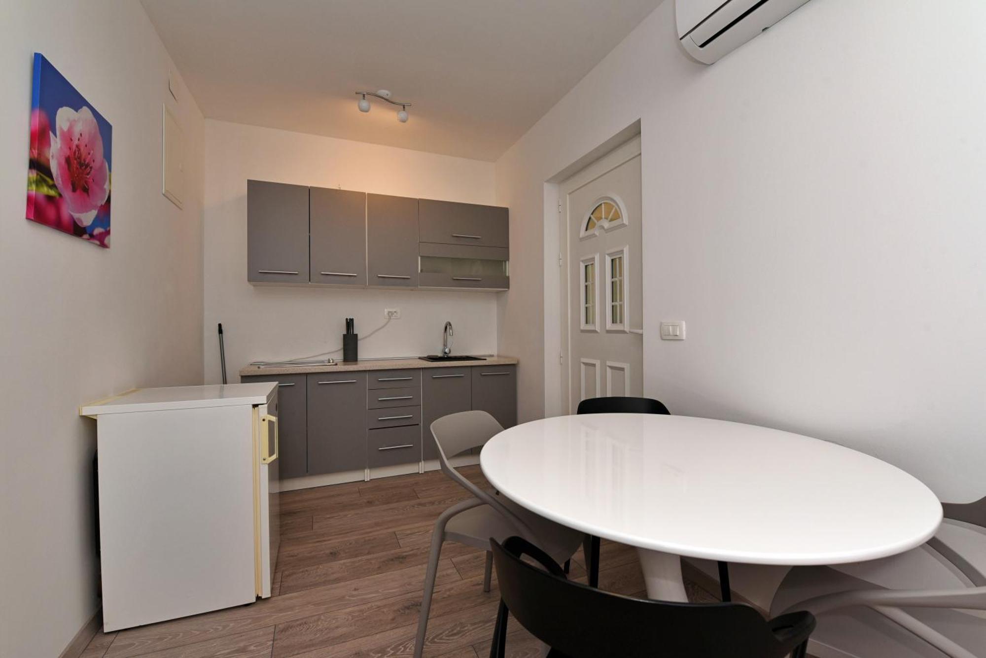 Aqua Apartments Omiš Eksteriør bilde